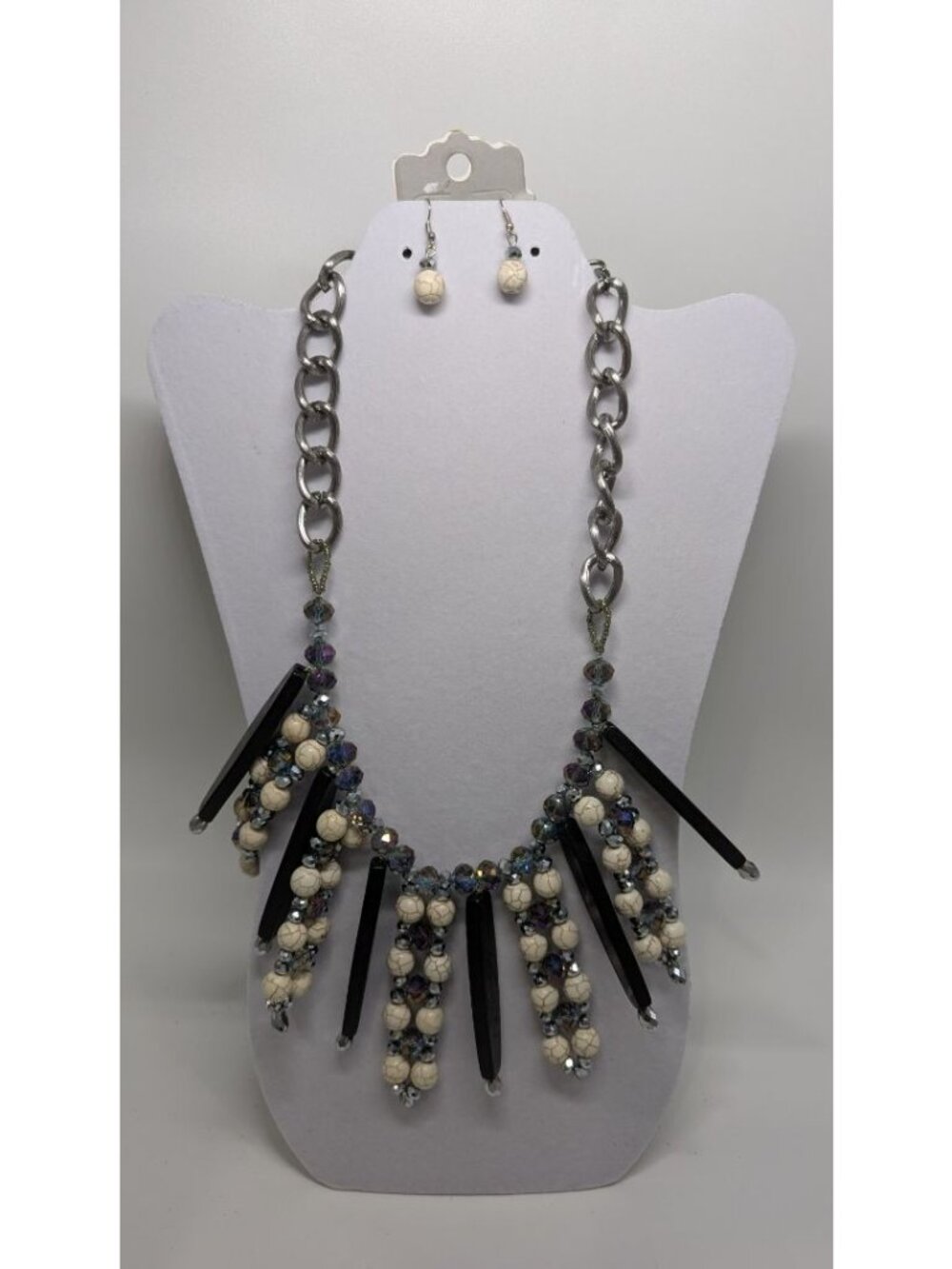 Hannah Collection Black/Cream Mixed Materials Necklace & Earrings Jewelry Set